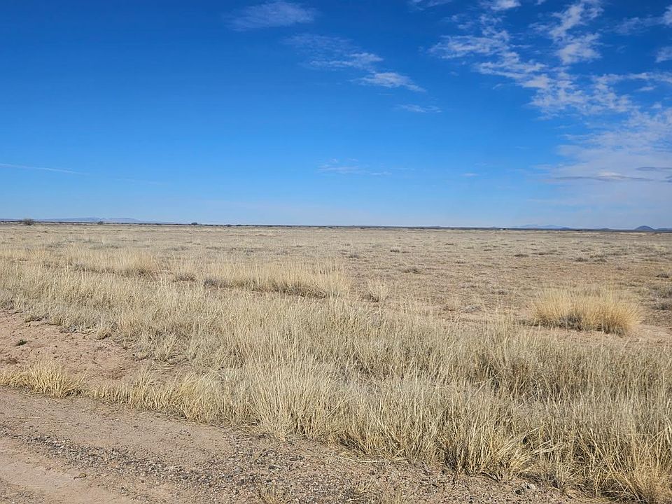 2nd image of Vera Cruz Rd SE