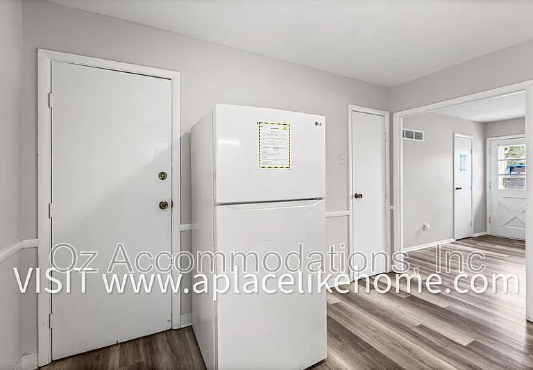 3609 W 47th St — Photo 8