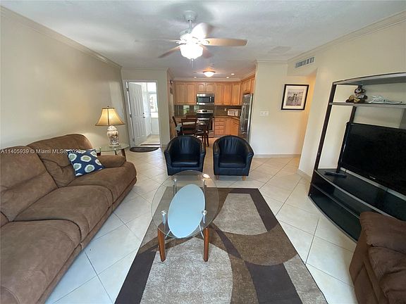 5th image of 6201 SW 37th St APT 103