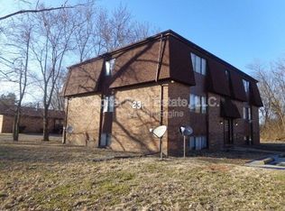 23 Kensington Heights Rd APT E, Belleville, IL 62226