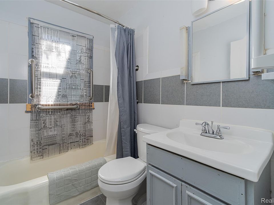 13325 Helen St, photo 14