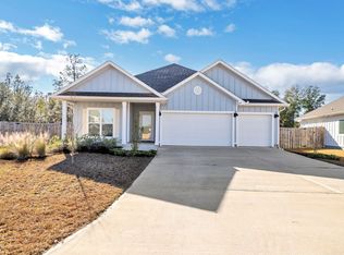 123 Hobson Ave, Crestview, FL 32539