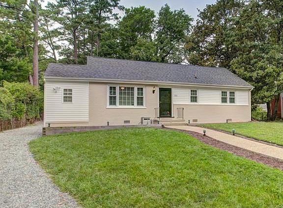 2nd image of 1202 Bridle Ln