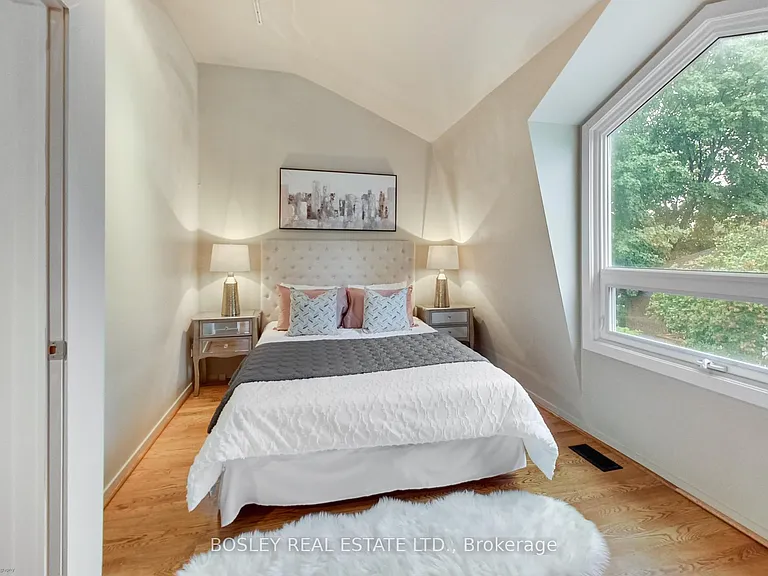 140 Helendale Ave — Photo 18