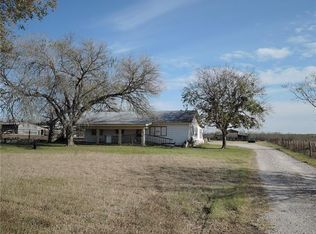 9219 Burklund Farms Rd, Del Valle, TX 78617