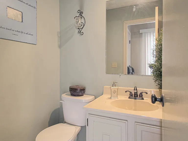 5778 N Anita Ave — Photo 8