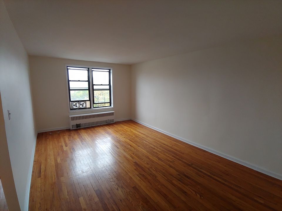 1st image of 14905 79th Ave APT 713
