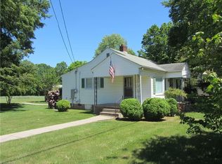 207 N Ayersville Rd, Mayodan, NC 27027