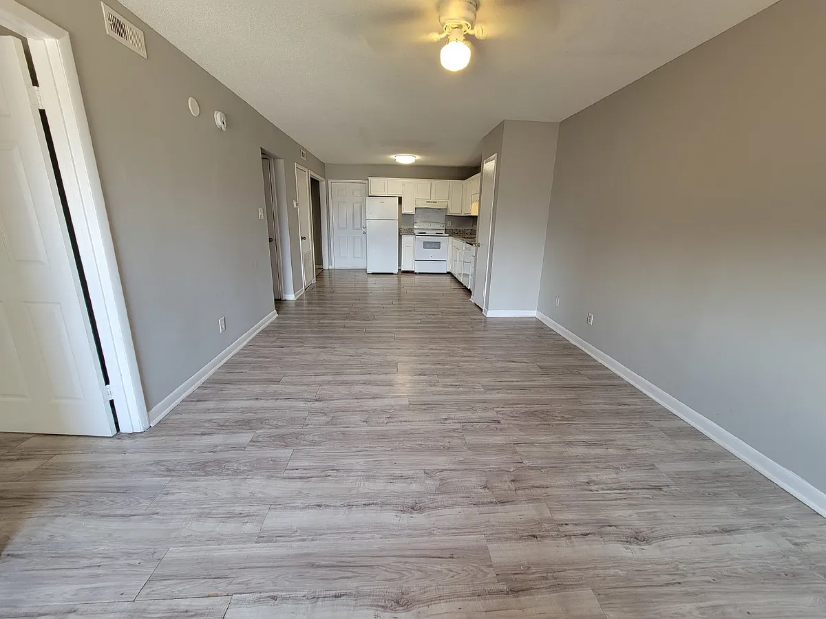 Building Photo - 1818 Glenn St SW #1