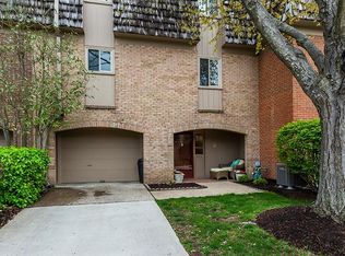 3374 Montavesta Rd, Lexington, KY 40502