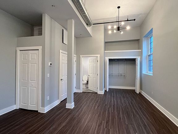 4th image of 905 Bingham St APT 102