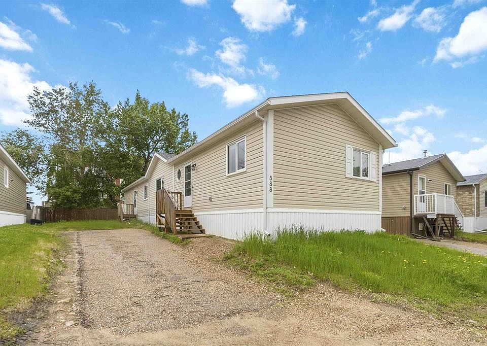 1st image of 388 E Gregoire Cres