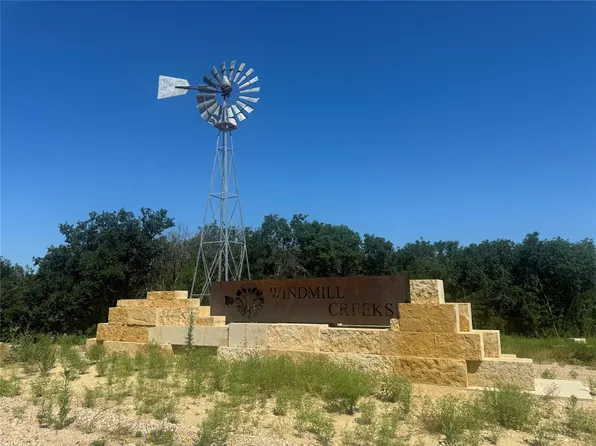 552 Aermotor Loop, Weatherford, TX 76085