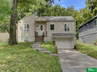 1406 Warren St, Bellevue, NE 68005