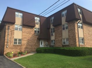 1138A Farm Rd #A, Secaucus, NJ 07094