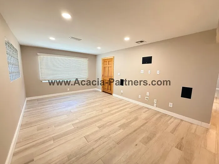 3701 N Park Ave — Photo 3