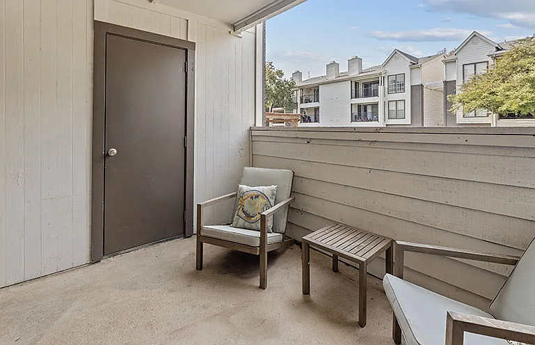 The Elise Apartments — Photo 8