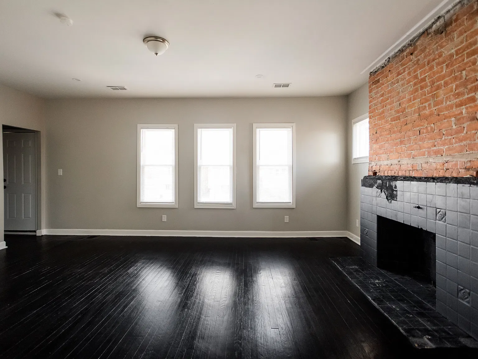 3 bed, 1300 sqft, $1,150 — Photo 3