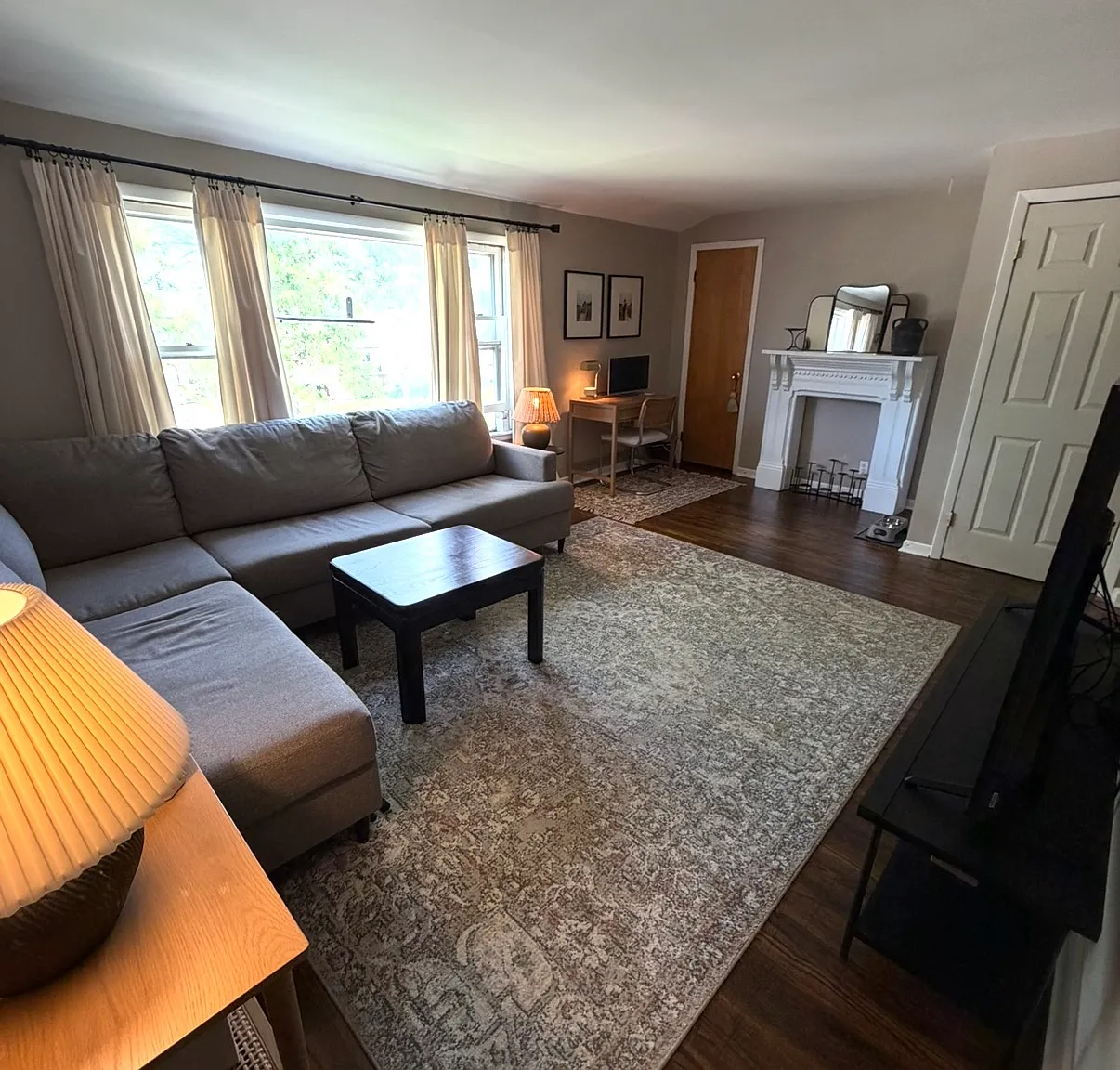 3 bed, 1250 sqft, $1,500 — Photo 1