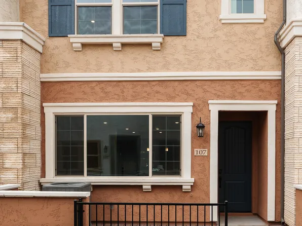 2626 S SULLEY Drive #107, Gilbert, AZ 85295