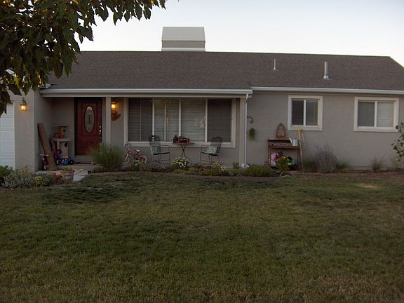 Fall 08 view of front yard
