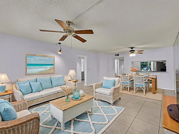 2206 S Cypress Bend Drive #102, Pompano Beach, FL 33069