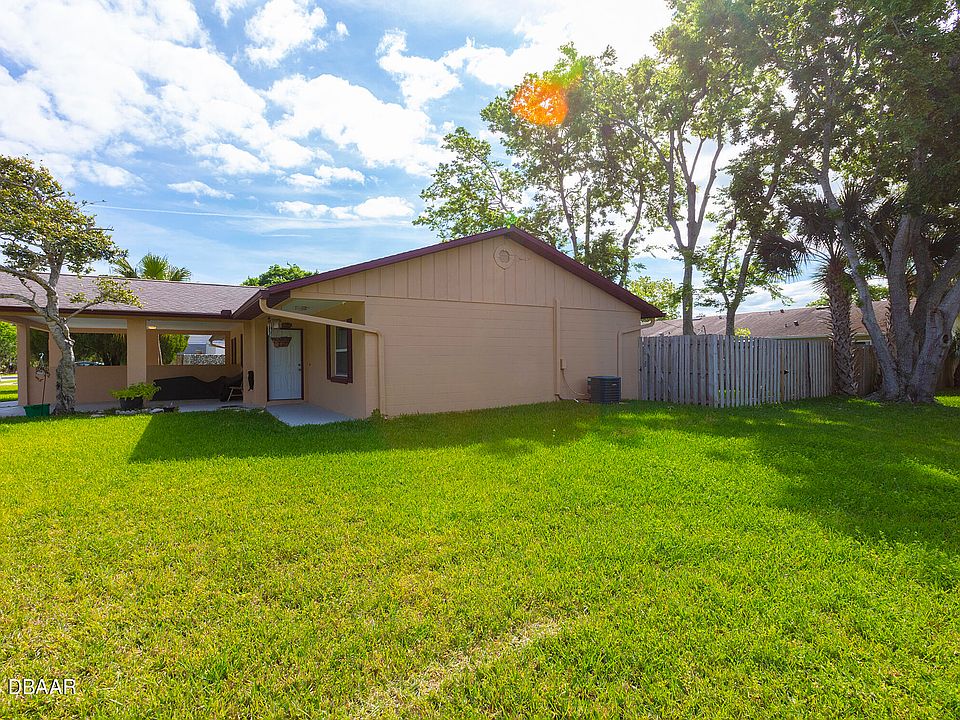 2nd image of 943 Aspen Dr