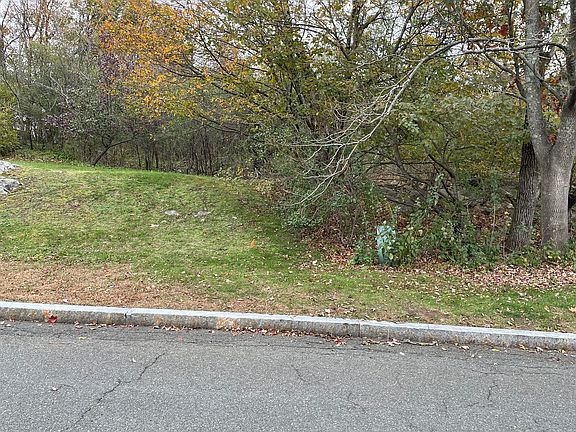 5th image of 12C Cheever Ave