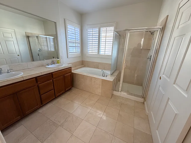 5780 Shadow Hill Dr — Photo 18
