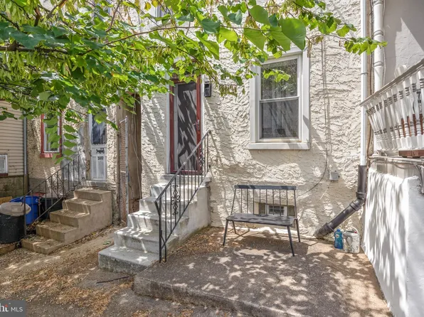 3695 Stanton St, Philadelphia, PA 19129