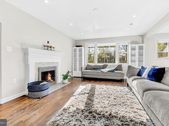 5th image of 6617 13th Pl NW