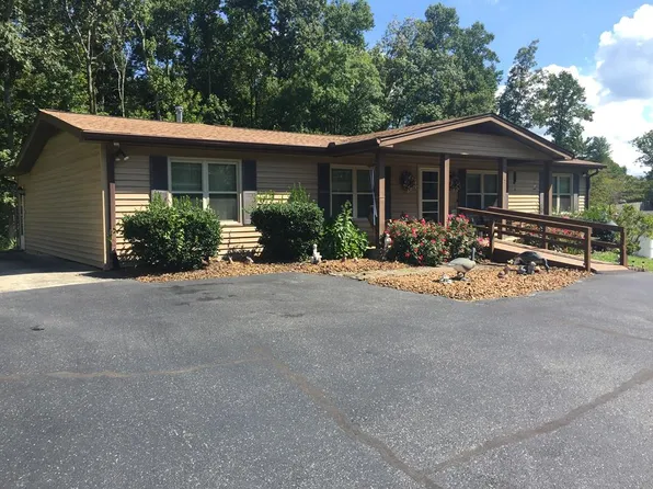 2654 Oakwood Ln, Cookeville, TN 38506