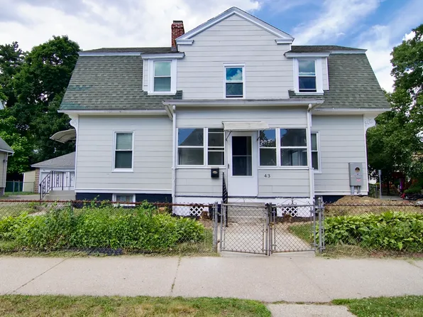 43 Princeton St, Springfield, MA 01109