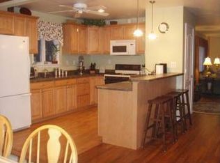 7 Chestnut Ridge Rd, Holmdel, NJ 07733