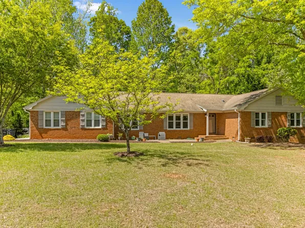 711 Meadowbrook Dr, Spartanburg, SC 29307