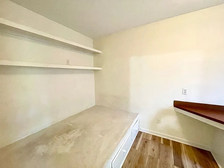 1227 Barnwell St #4 — Photo 8