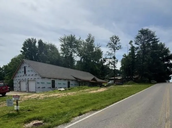 7711 Pamela Ln, Newburgh, IN 47630