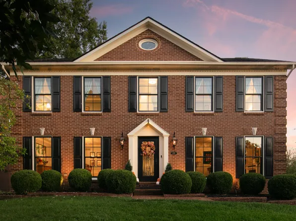 678 Gingermill Ln, Lexington, KY 40509