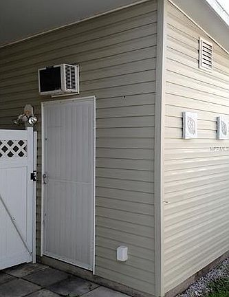 2nd image of 311 52nd Avenue Dr W