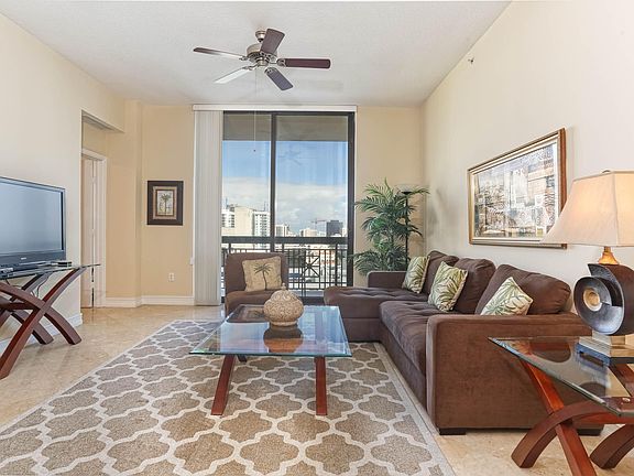 3rd image of 701 S Olive Avenue #921