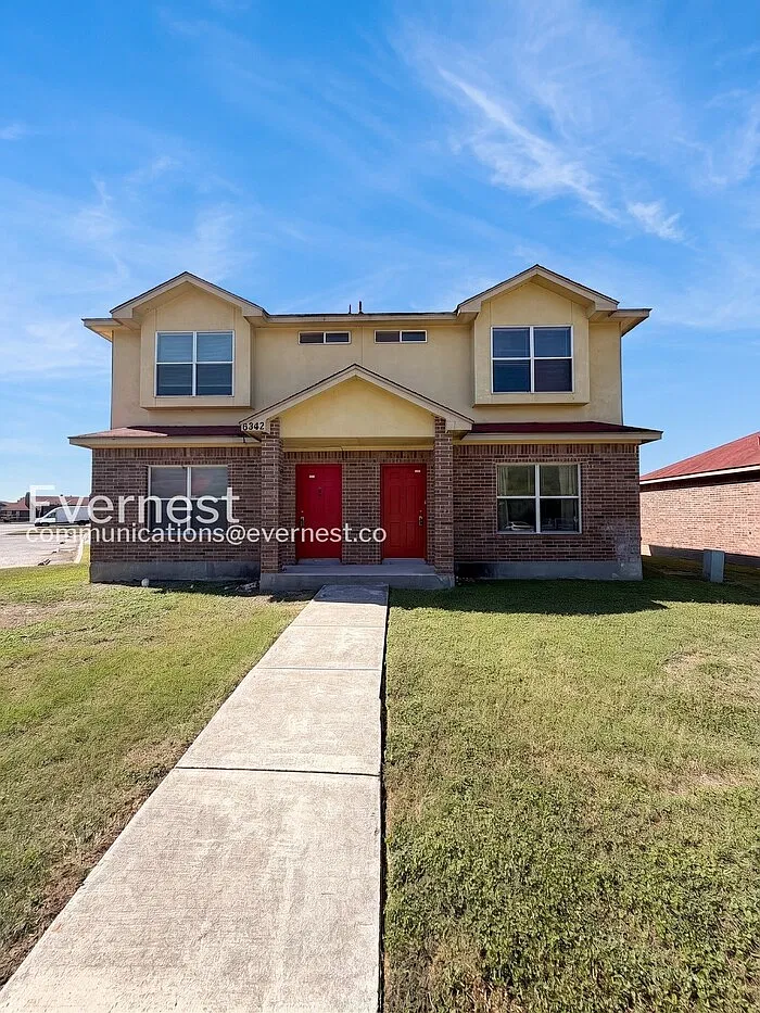 6342 Queens Castle Dr — Photo 1