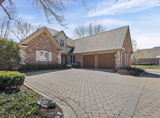 522 Rivershire Pl, Lincolnshire, IL