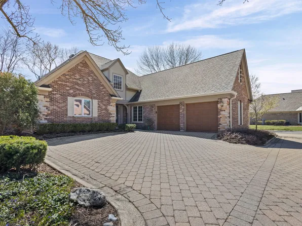 522 Rivershire Pl, Lincolnshire, IL 60069