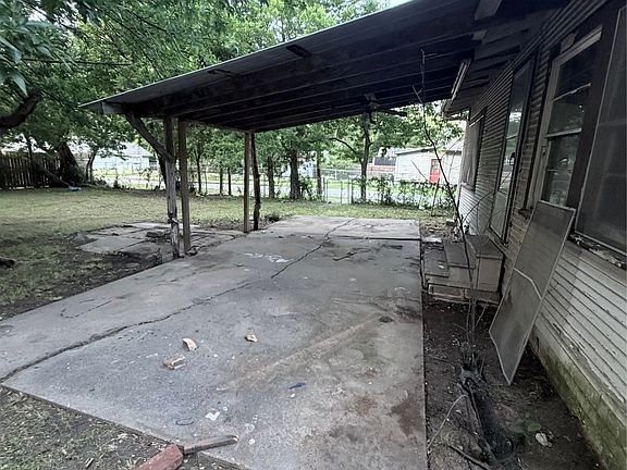 5th image of 1430 W 1st Ave