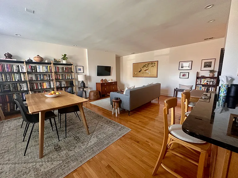 2901 16th St NW #201 — Photo 11