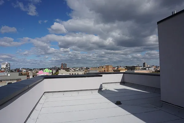 Rented by Rennit Inc. | media 27