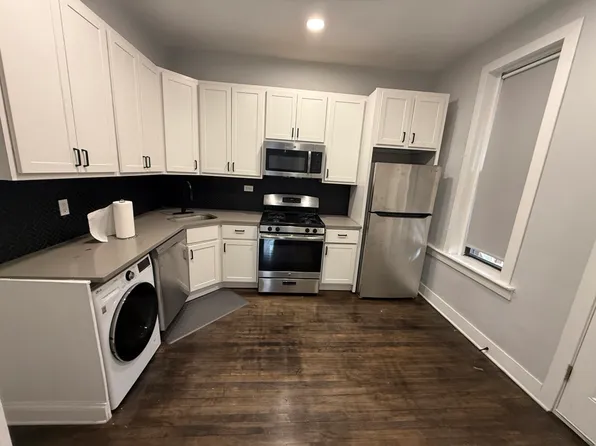 3415 N Seminary Ave, Chicago, IL