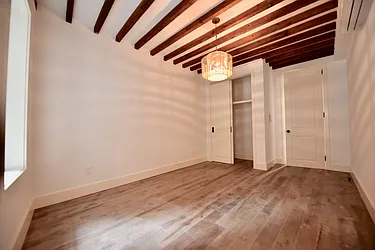 Rented by Nolita Group