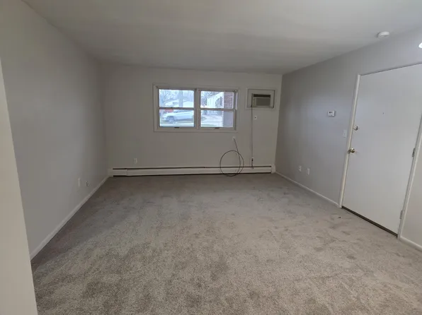 571 Lincoln Ave APT 4, Struthers, OH 44471