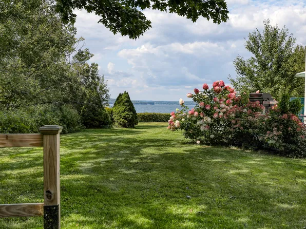 22 Bayberry Road, Trenton, ME 04605